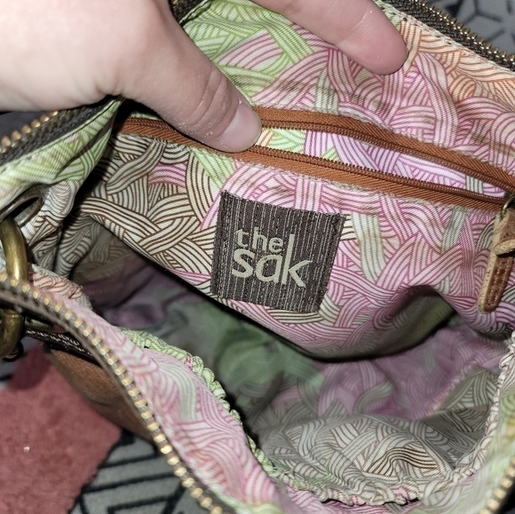 THE SAK KENDRA CROSSBODY IN CAMEL TAN LEATHER - Picture 10 of 14